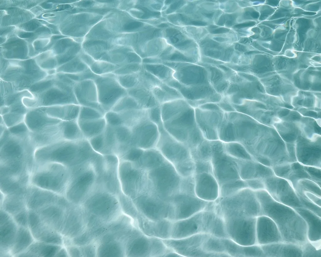 голубая вода