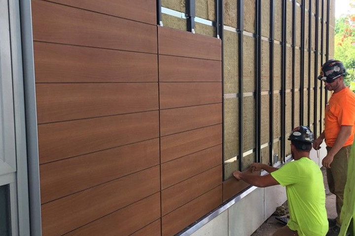 IMG_5606.png мужчины на работе