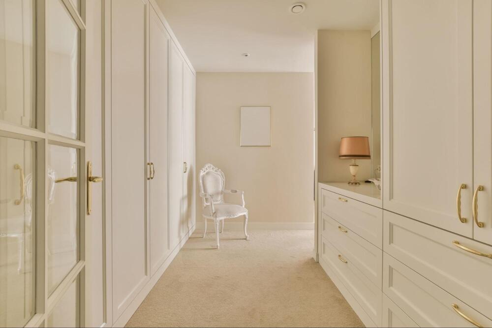 резной стул