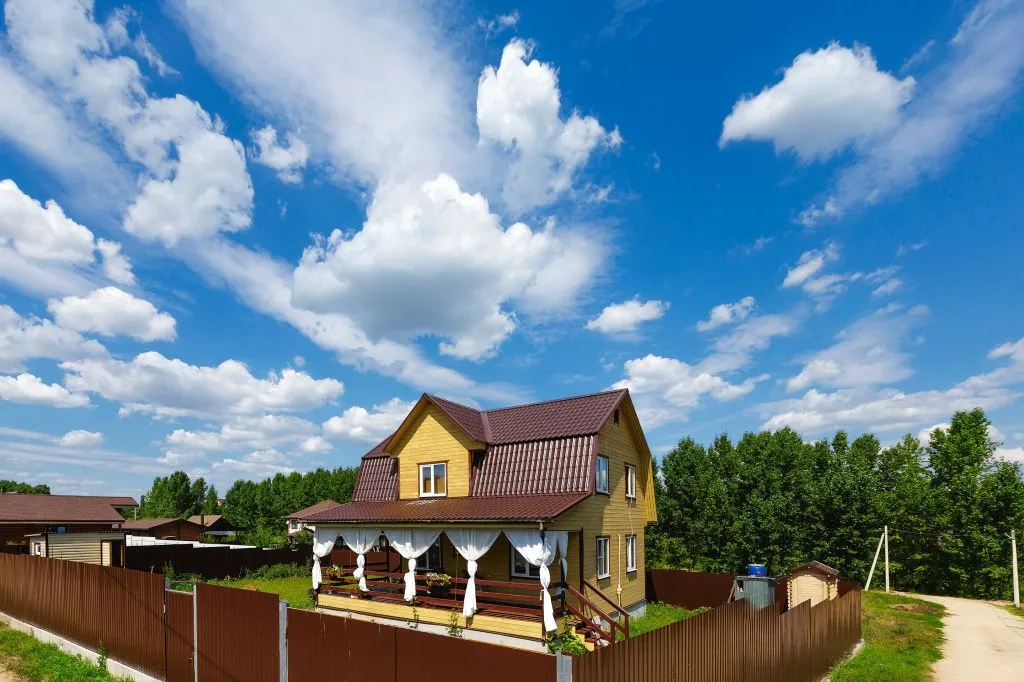 _J5A4681_1920 po vertikali-min.jpg жить за городом лучше